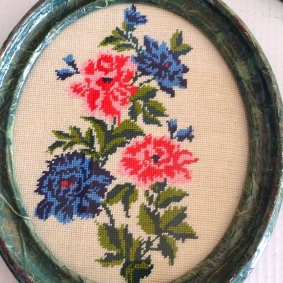 2 Vintage Oval Decoupage Framed Handmade Needlepoint Flowers Floral Artwork Boho - Picture 6 of 9